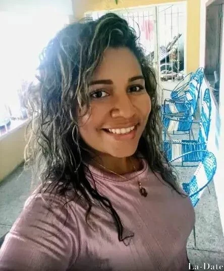 Elisa Profile image 2