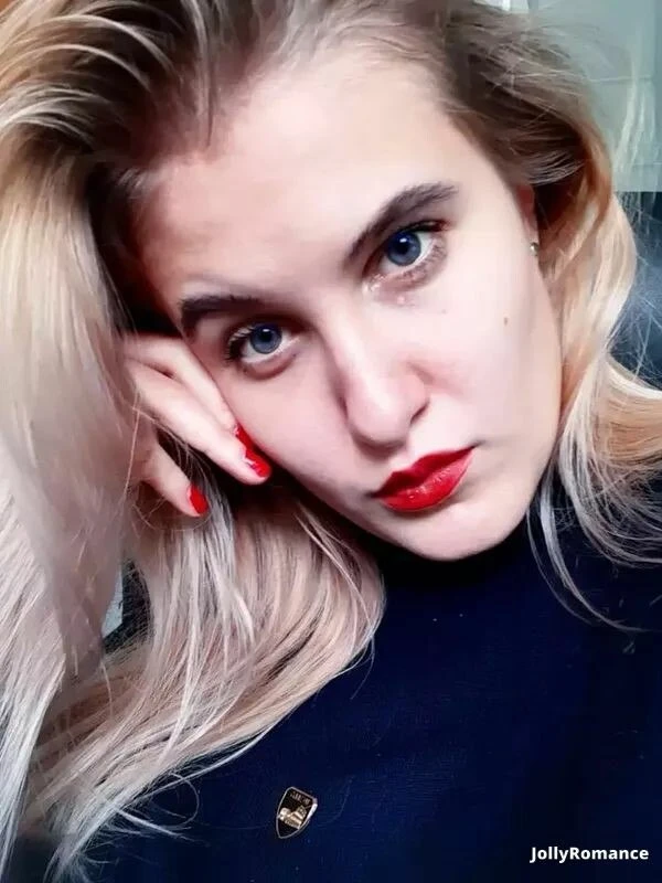 Nadezhda Profile image 3